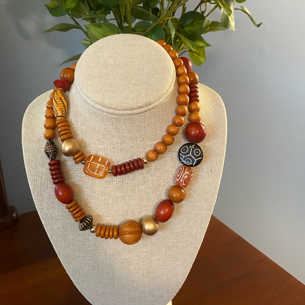 Handcrafted Multicolor Beaded Necklace - Picture 2 of 5